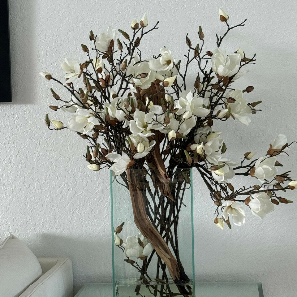 White Magnolias in 16″ Tall Casa Moderna