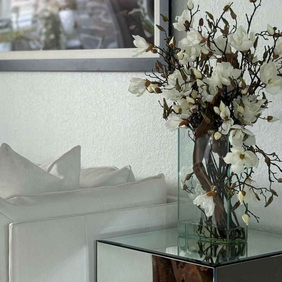White Magnolias in 16″ Tall Casa Moderna